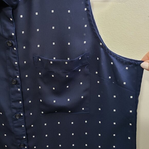 Old Navy * Sleeveless Blouse * Navy Dot Sz M - Picture 6 of 9
